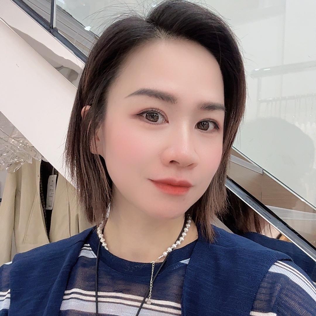 青雅名品女装