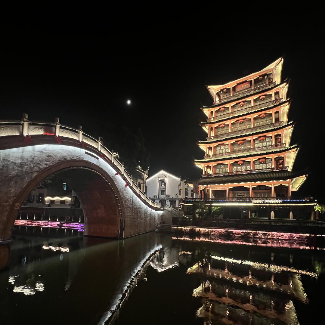 羽博服饰中心