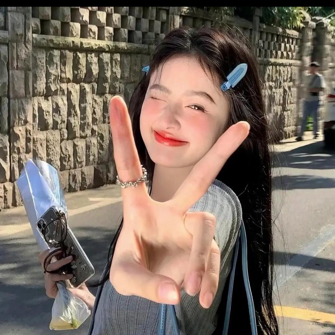 别捏我脸ˡᵃ🫧
