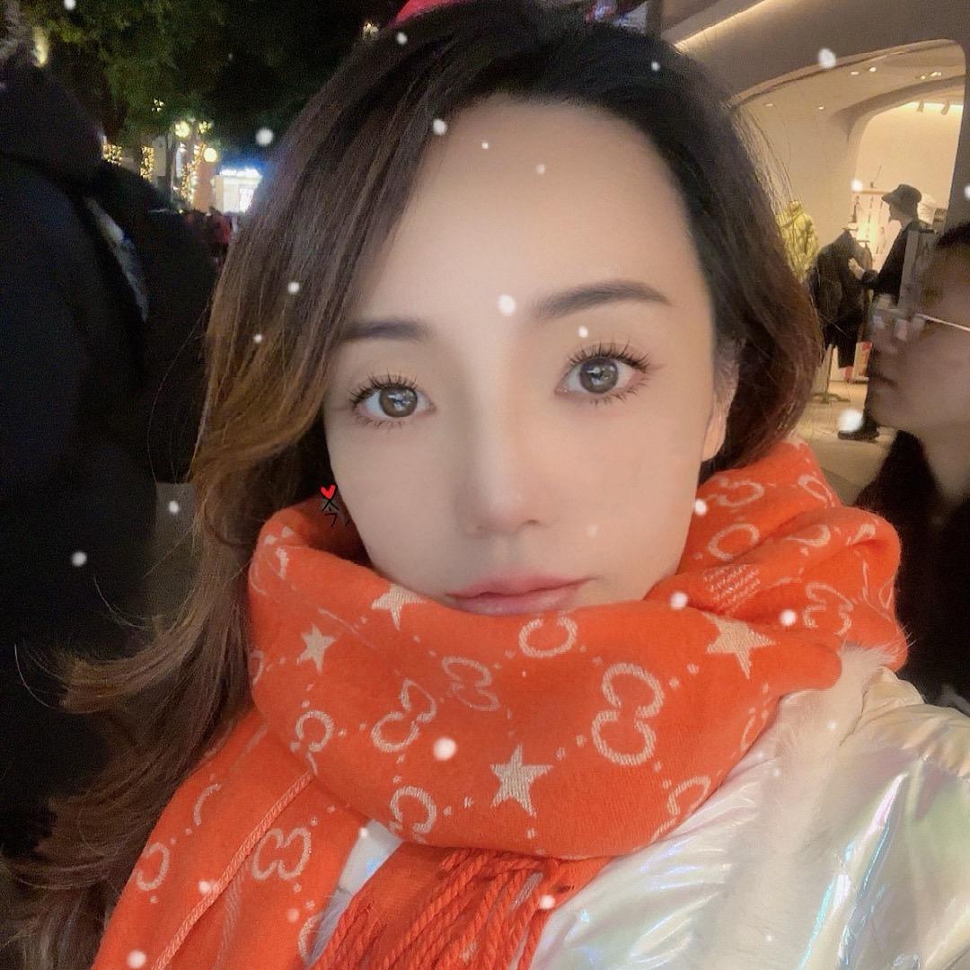 悦岳轻奢女装