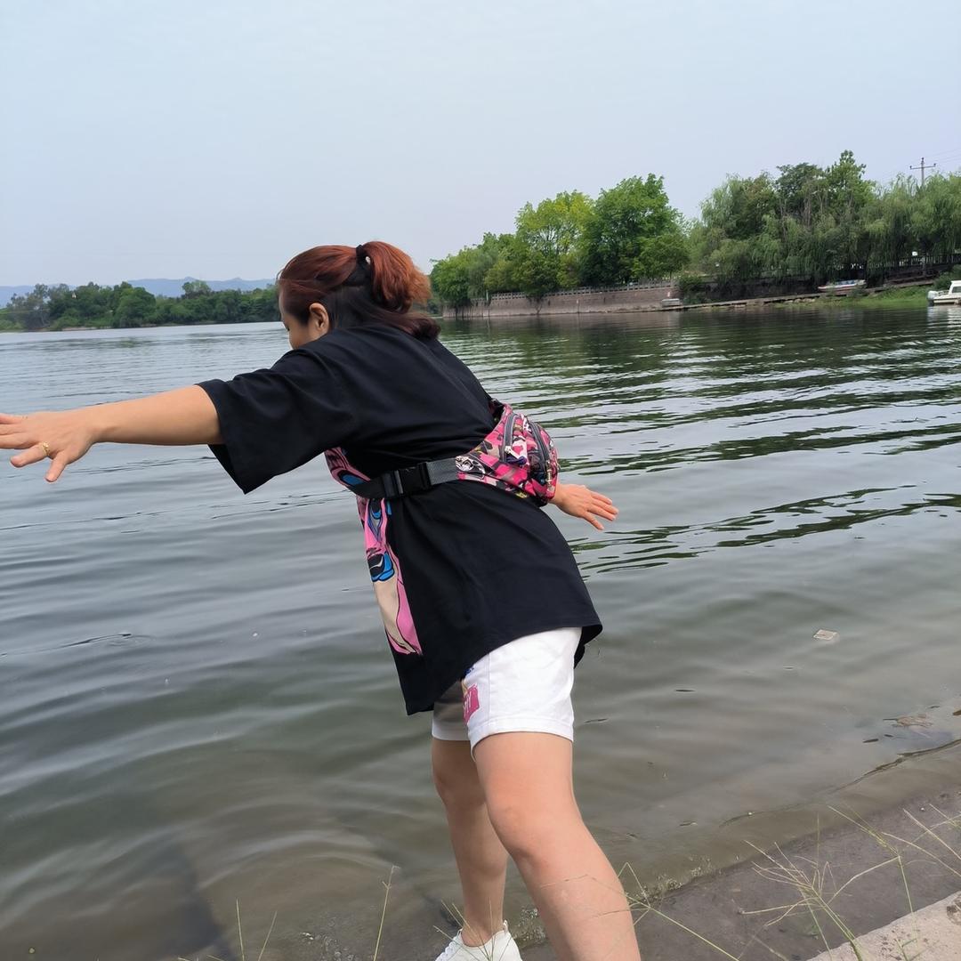 梅梅