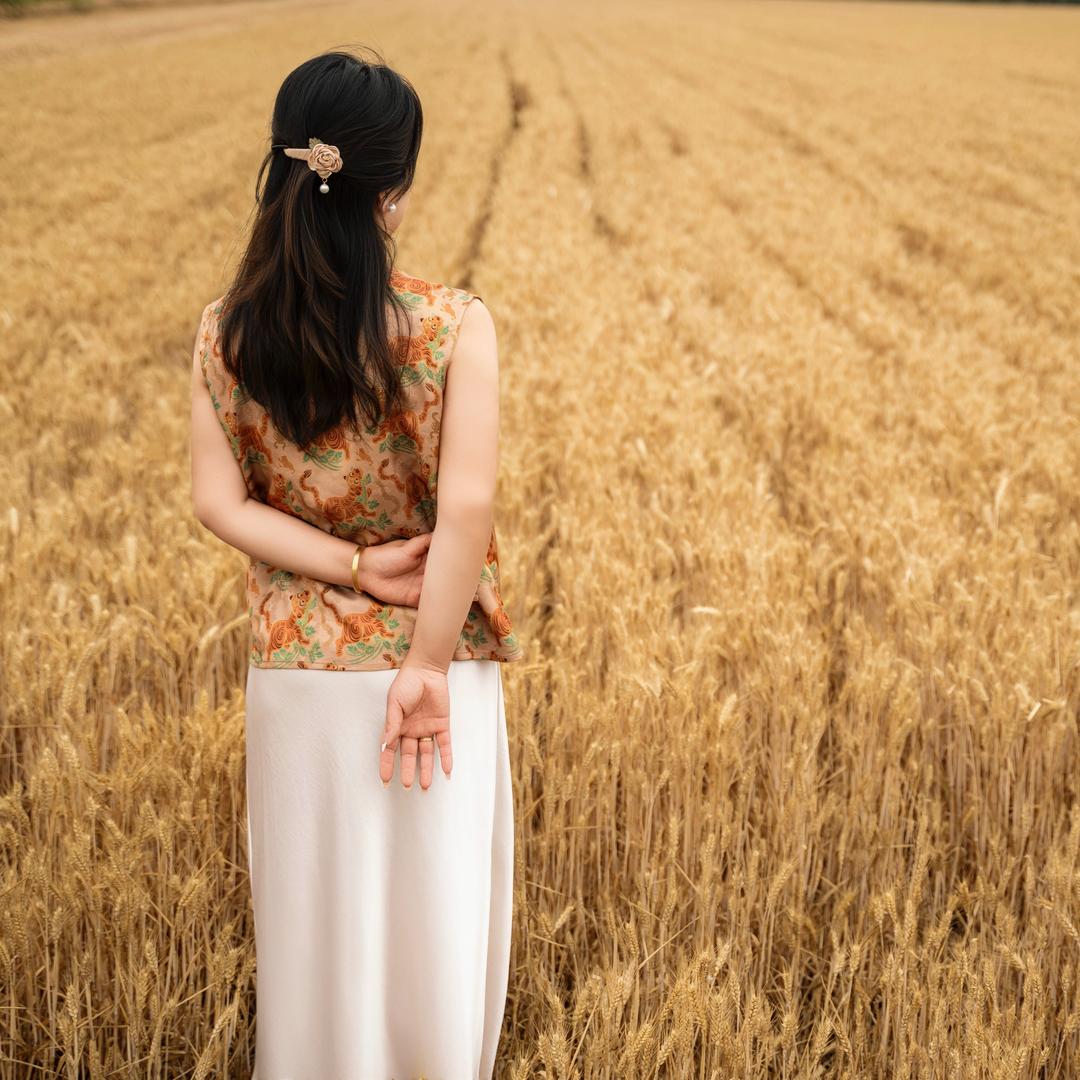 主持人……丽爷