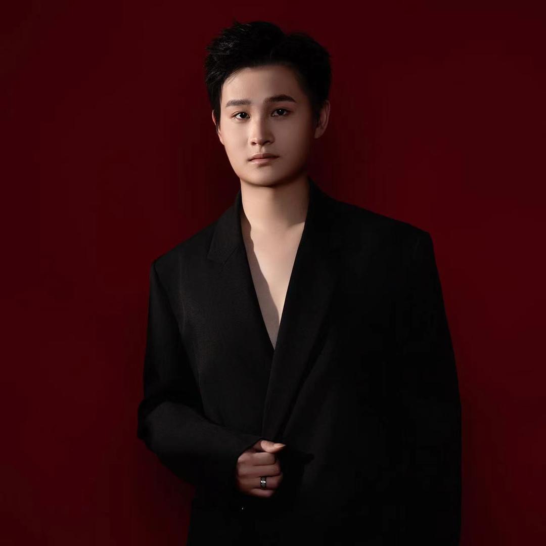 藤野造型临平万达店店长尼克