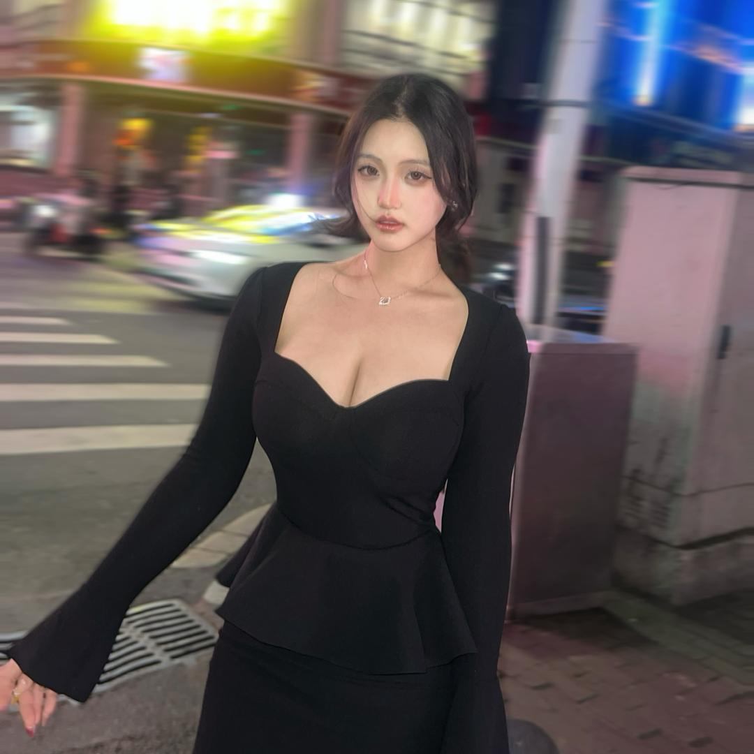 郑屁屁_