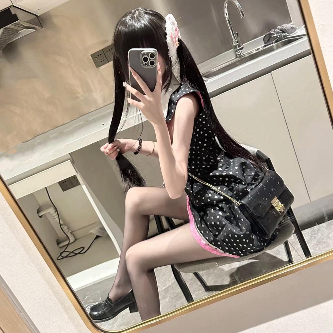 奶萝酱