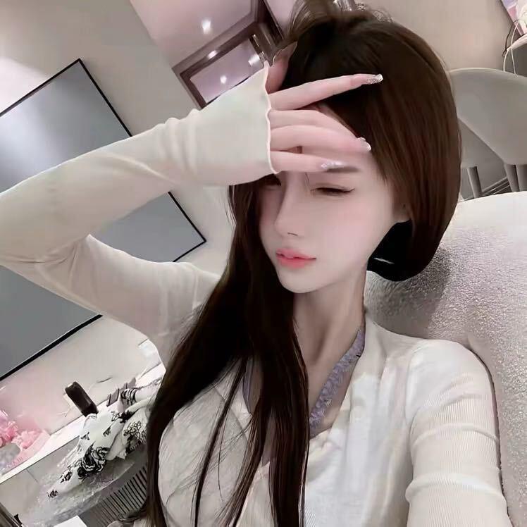 美女也会ᵉᵐᵒ