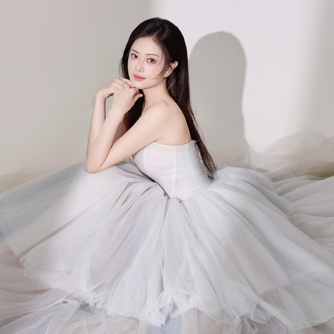 Cathy 陈.