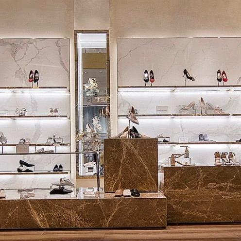 轻奢精致女鞋专柜