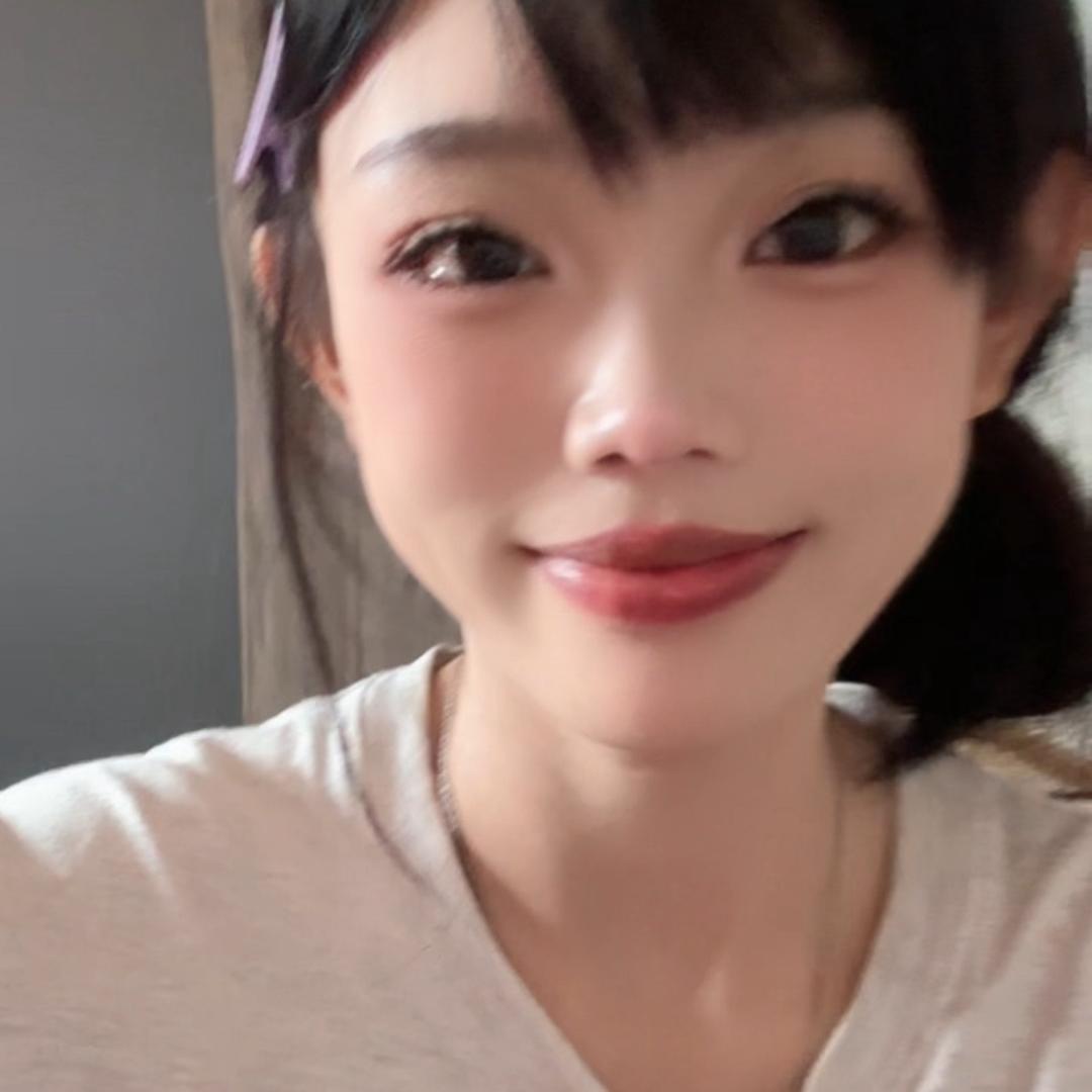 大桃吃饭啦