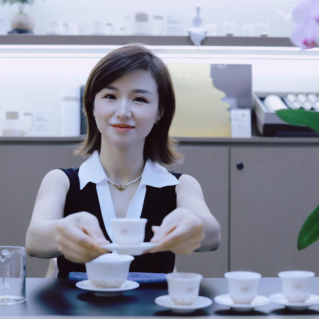 小罐茶(龙湖滨江天街店)专用号