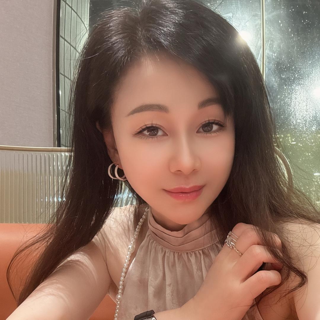 小赖女王⁷⁴⁰💫