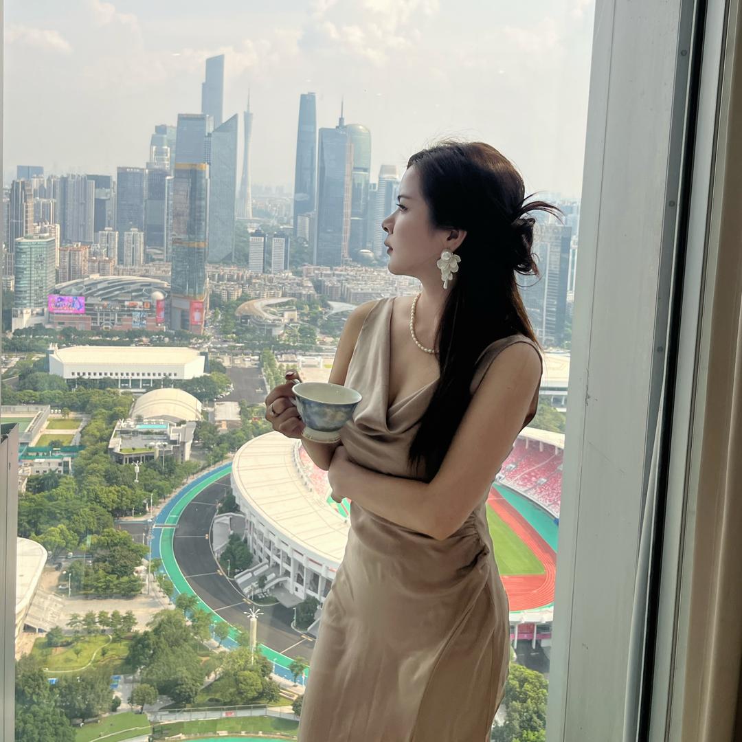 楊小姐”