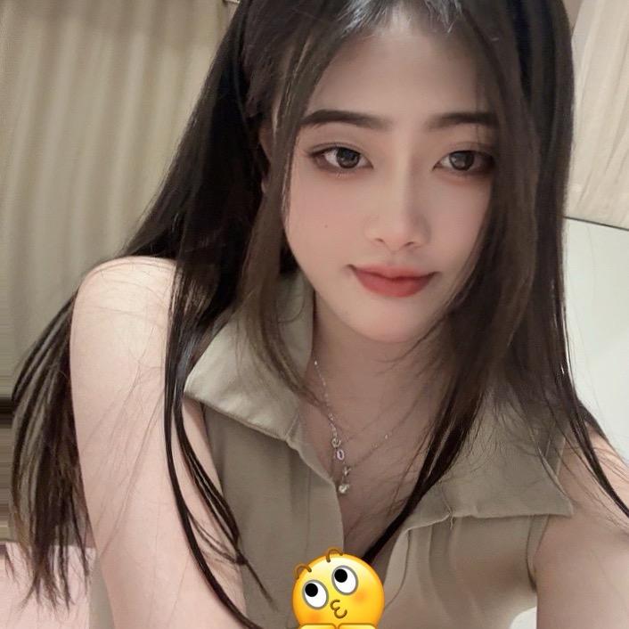 卖电动工具的小女孩