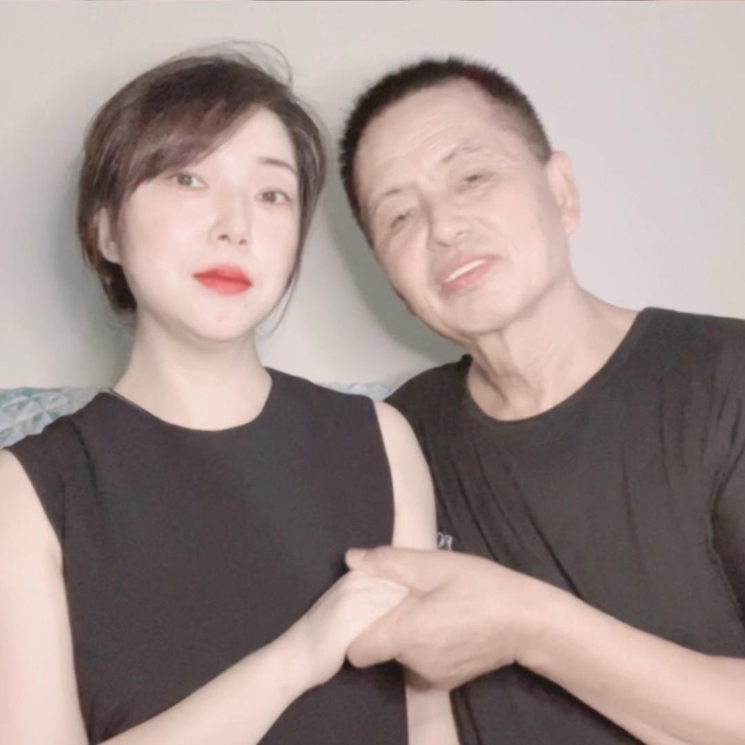69老王和静静吖