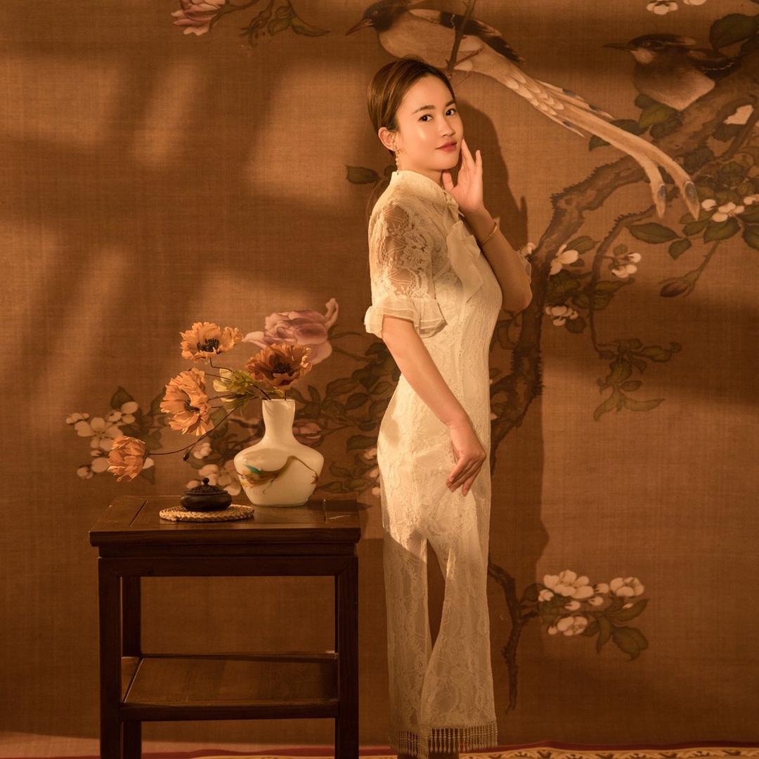 做帽子的小姐姐