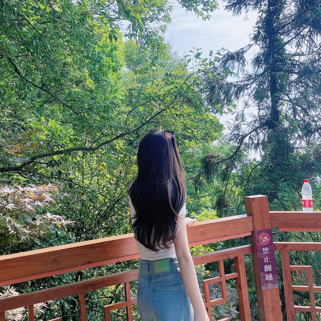 小曼