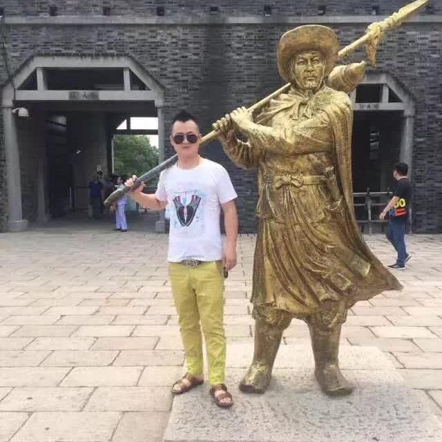 津箭电动车