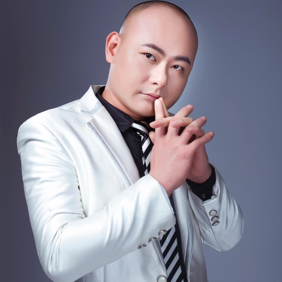 K王