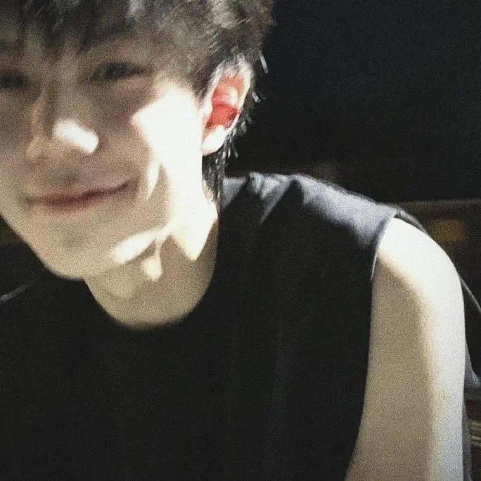 炸毛小狗