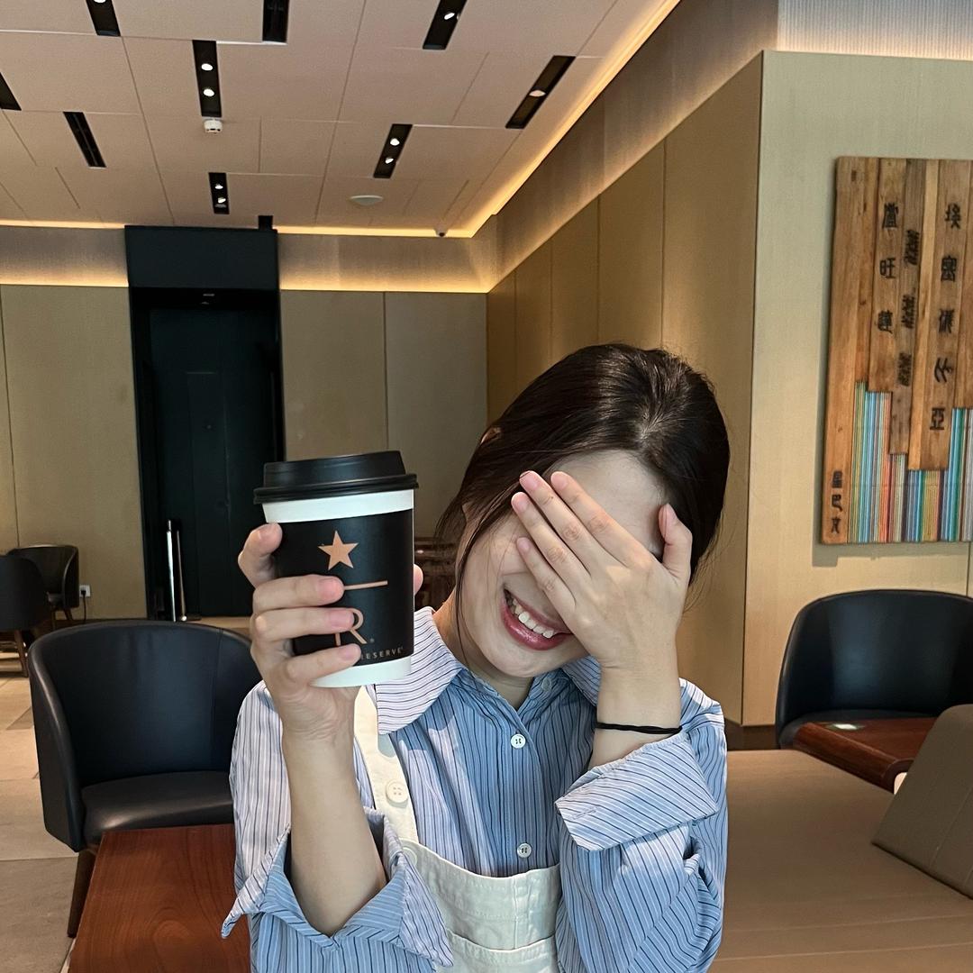 炸毛的可乐🥤