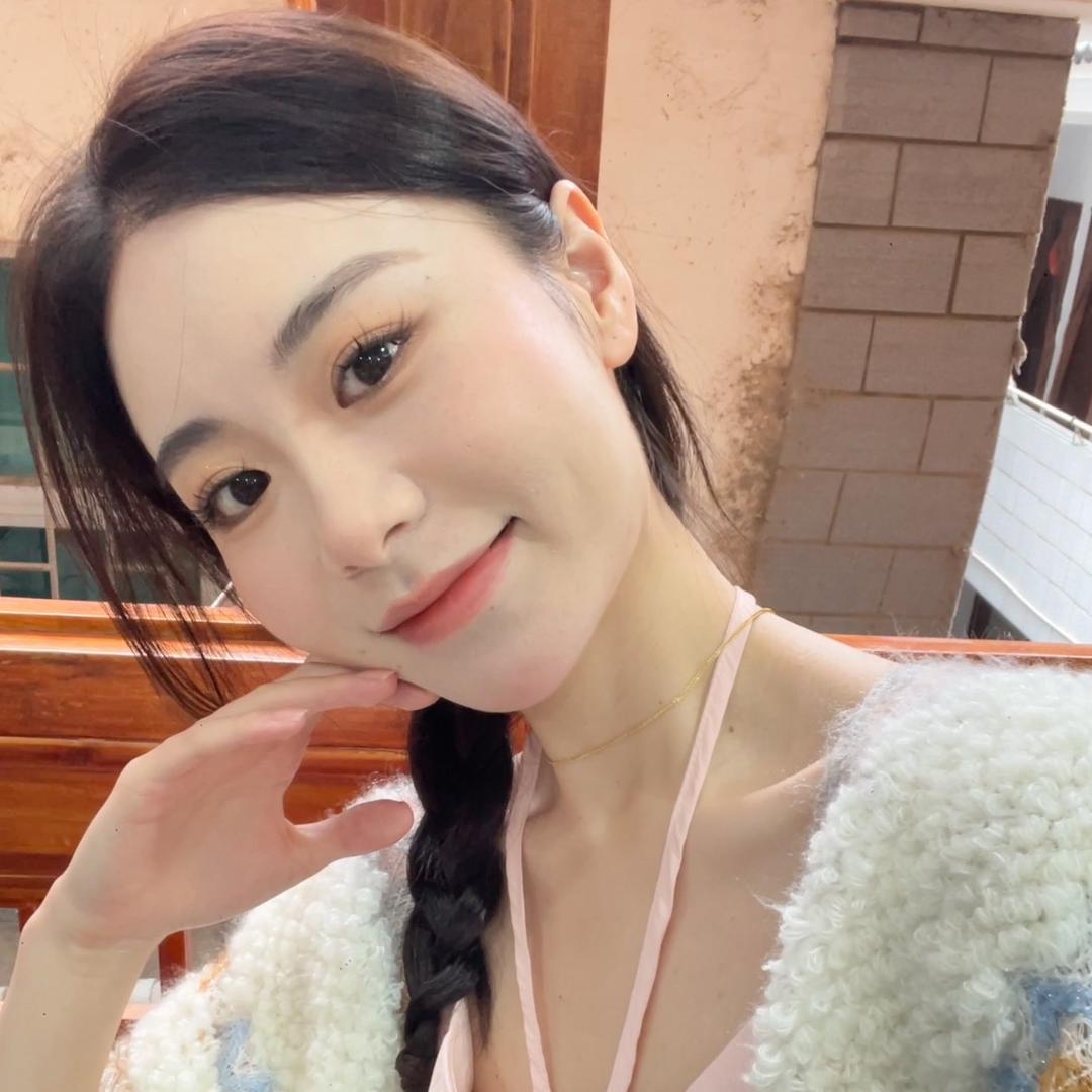 依雅优定制女装店