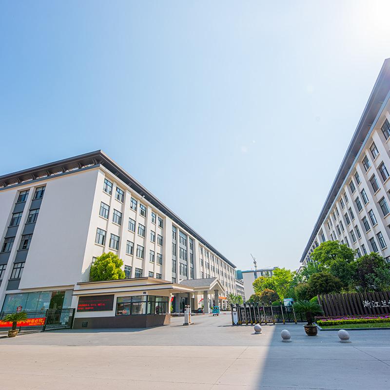 LA BULL桐乡市成基服饰有限公司男装专卖店
