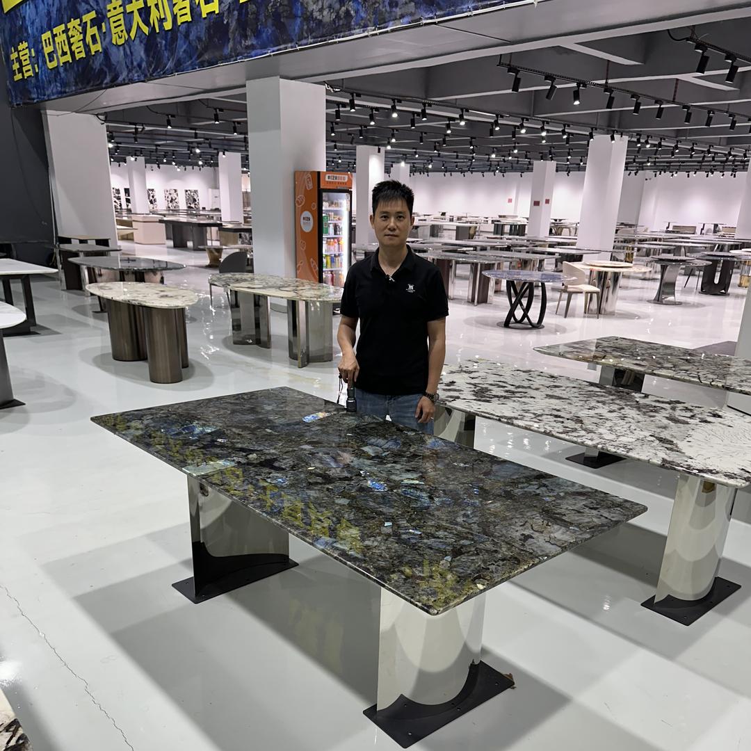 瑜熙涵奢石餐桌