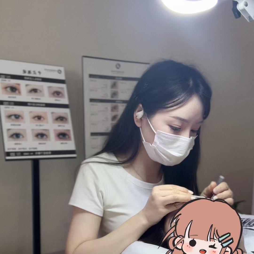 湘潭-七年美睫经验.小彩