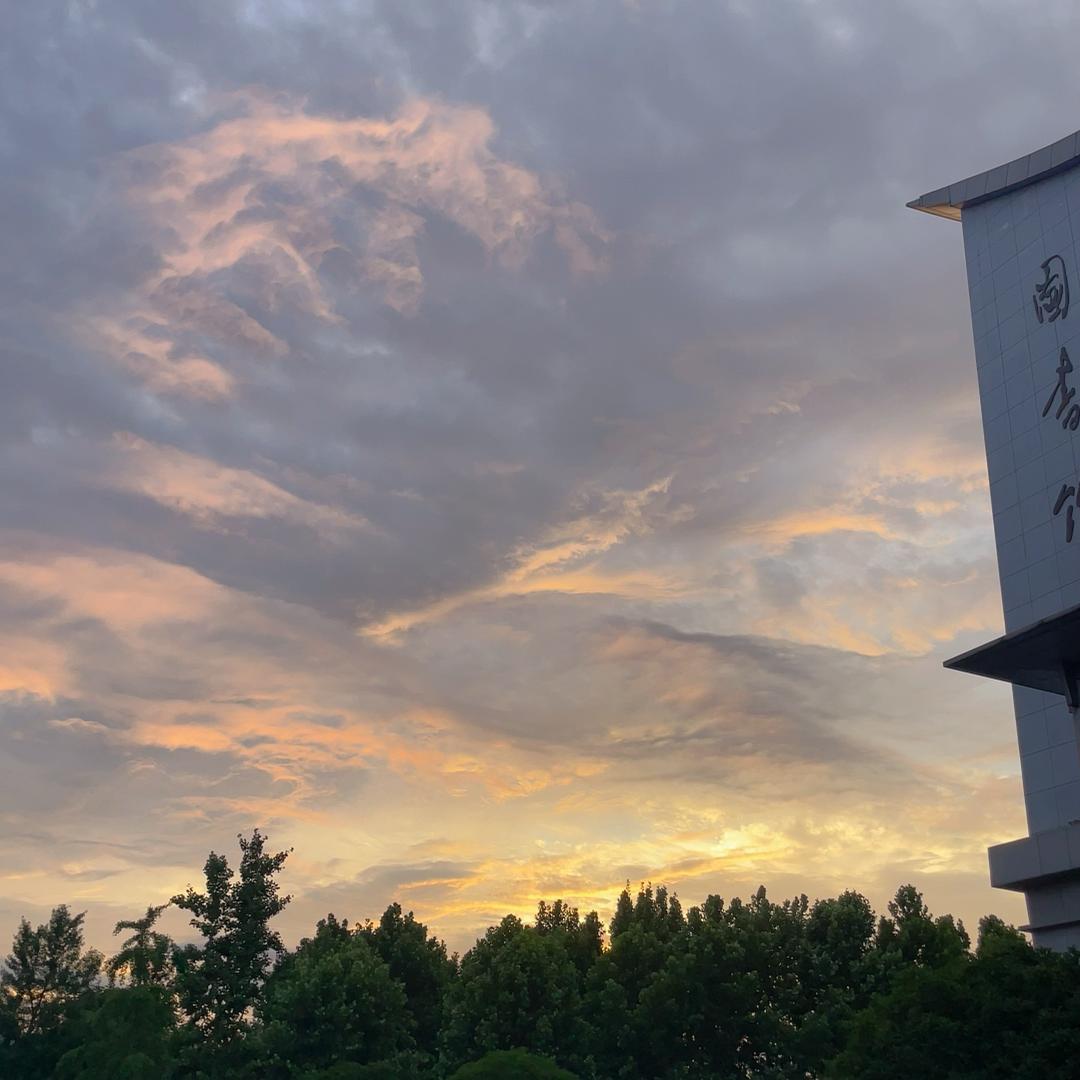 是小潘不是小胖