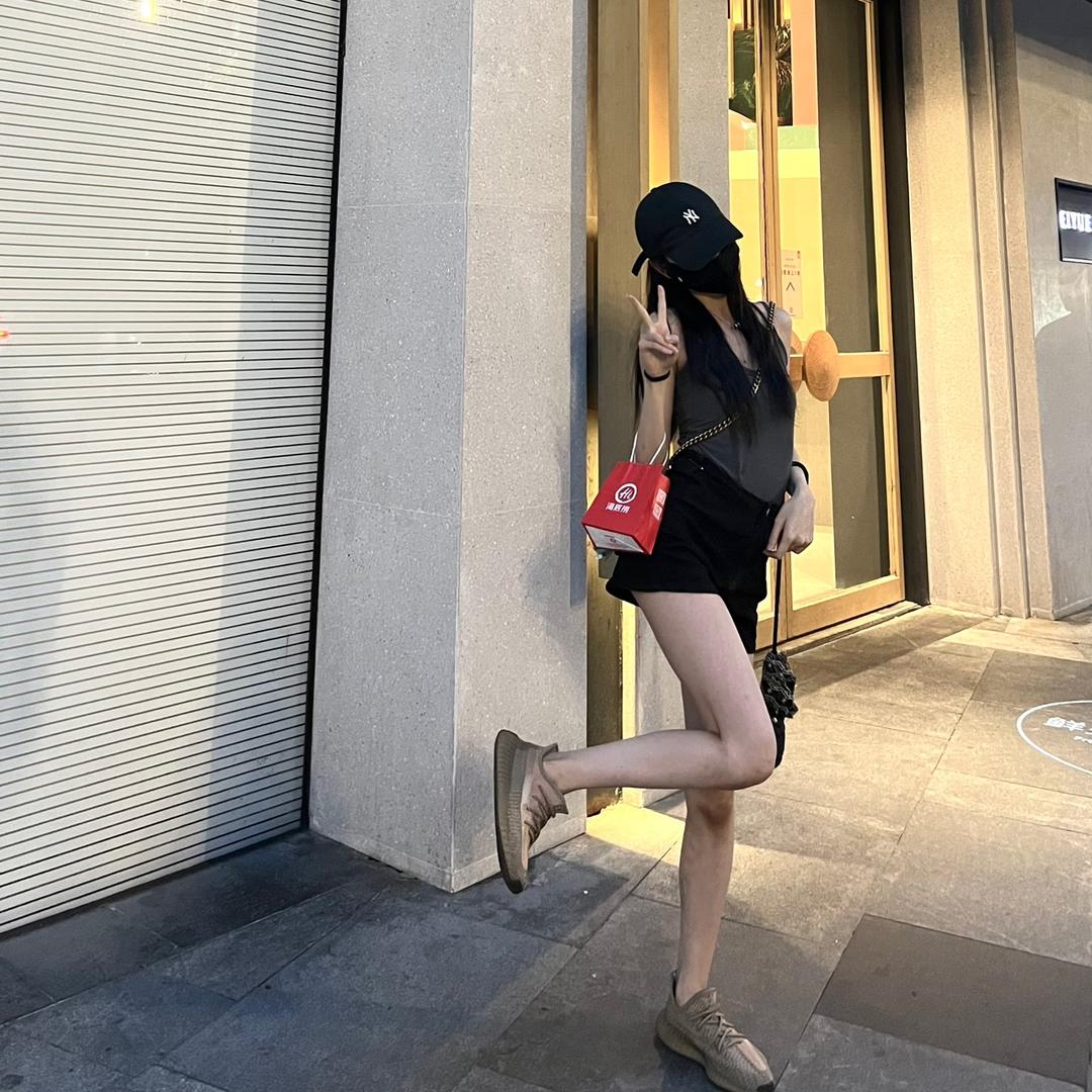 小晶愛吃緬包呀