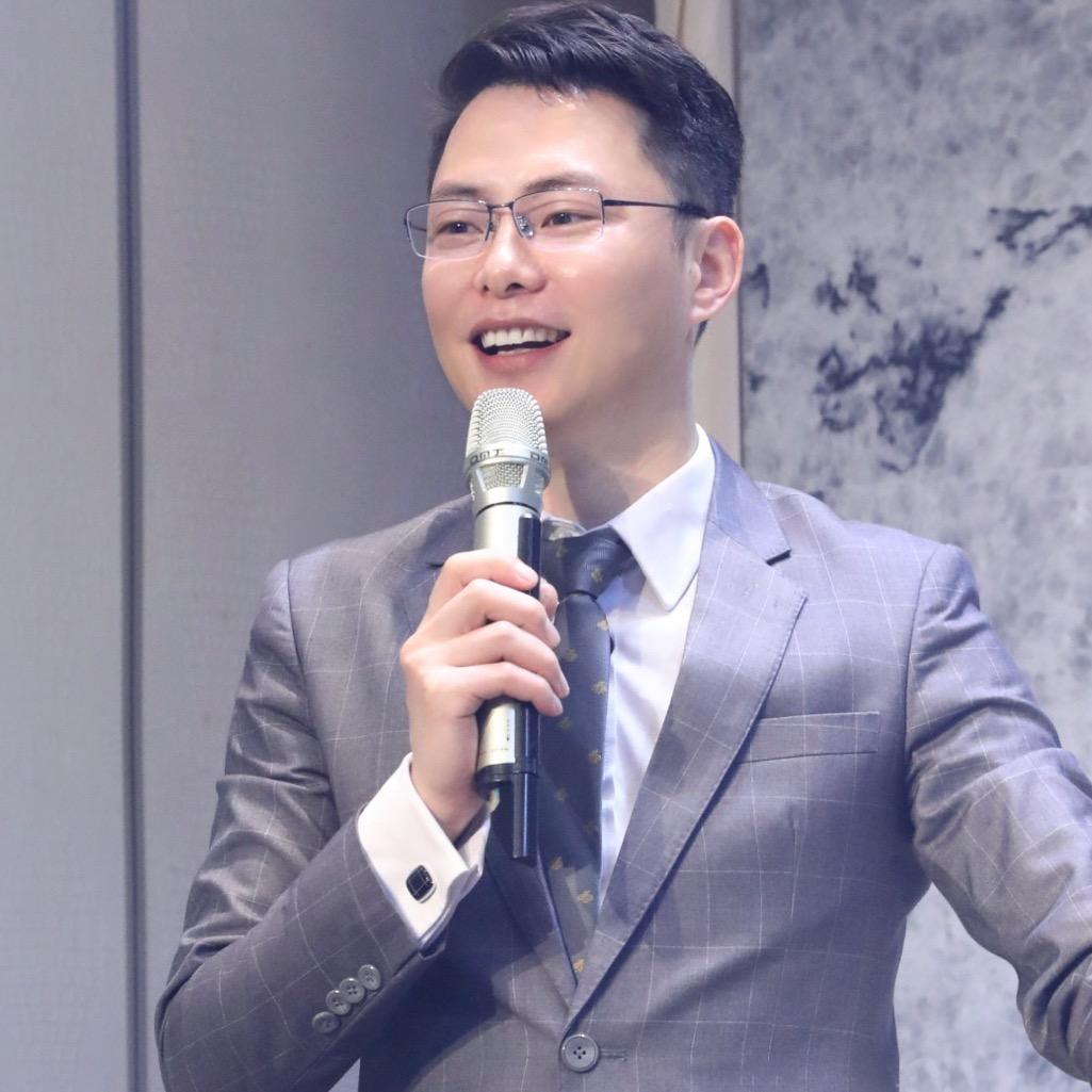 人间清醒潇洒哥