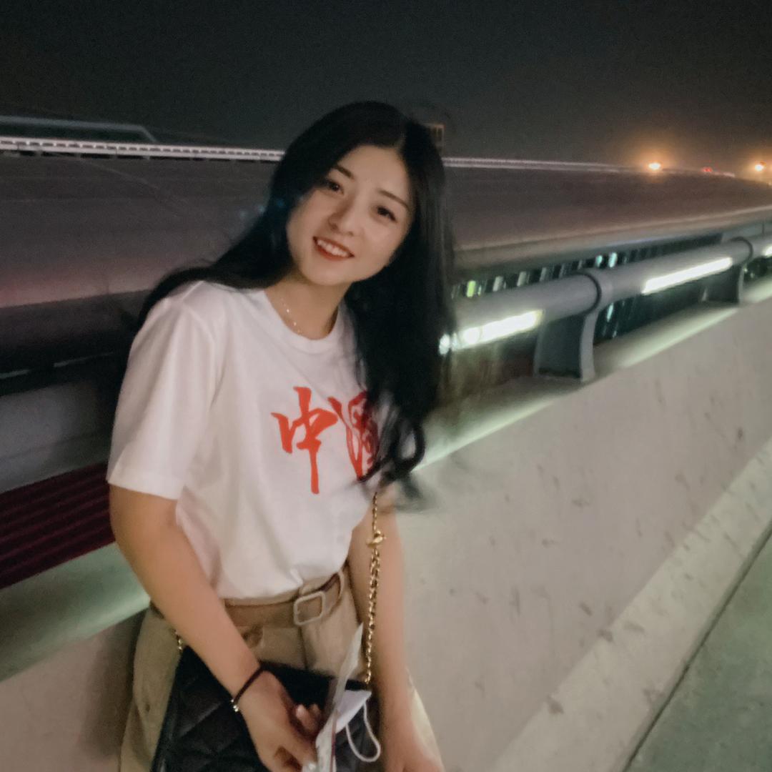 张娟娟.女装