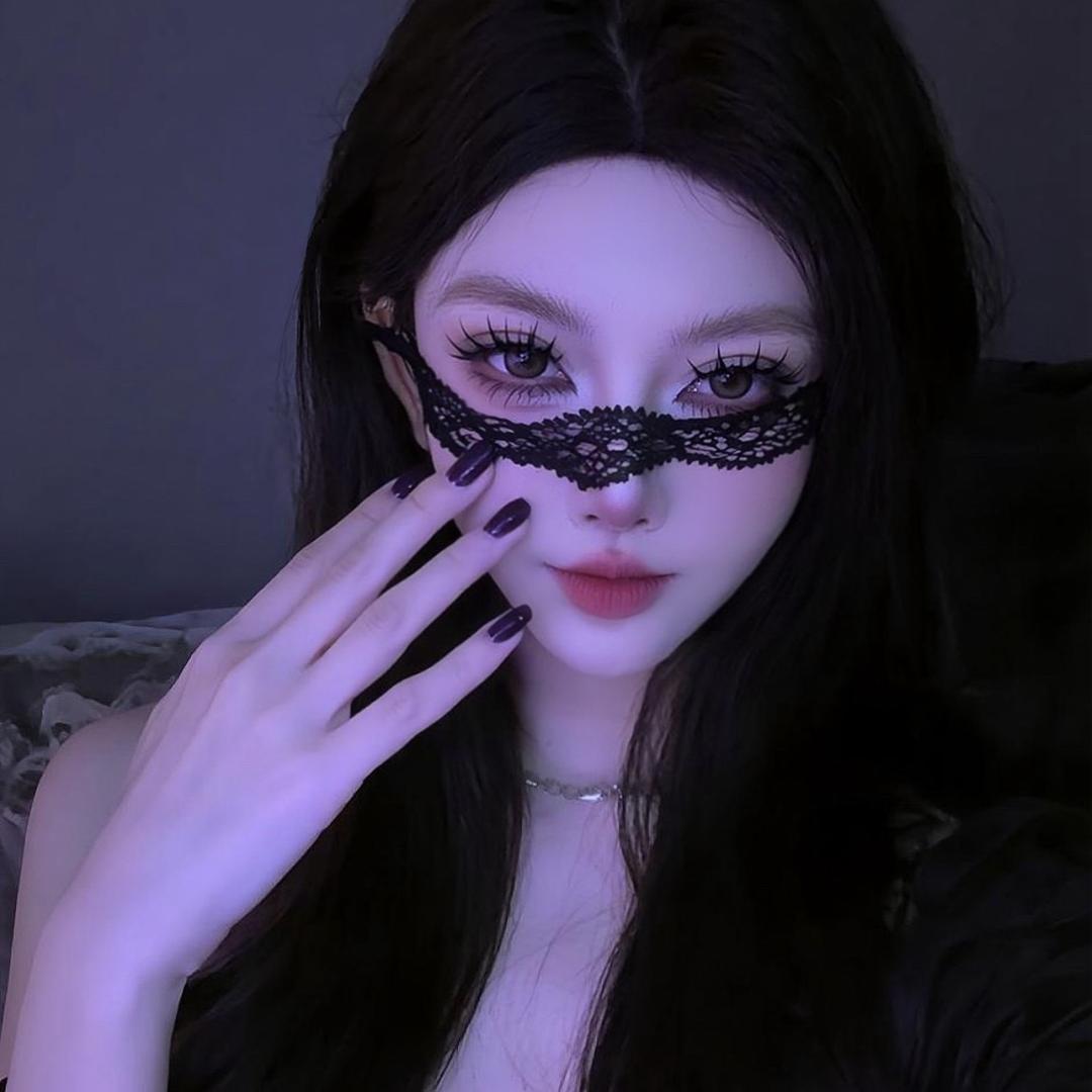 娇羞少妇在公交车上被18个帅哥轮流让座
