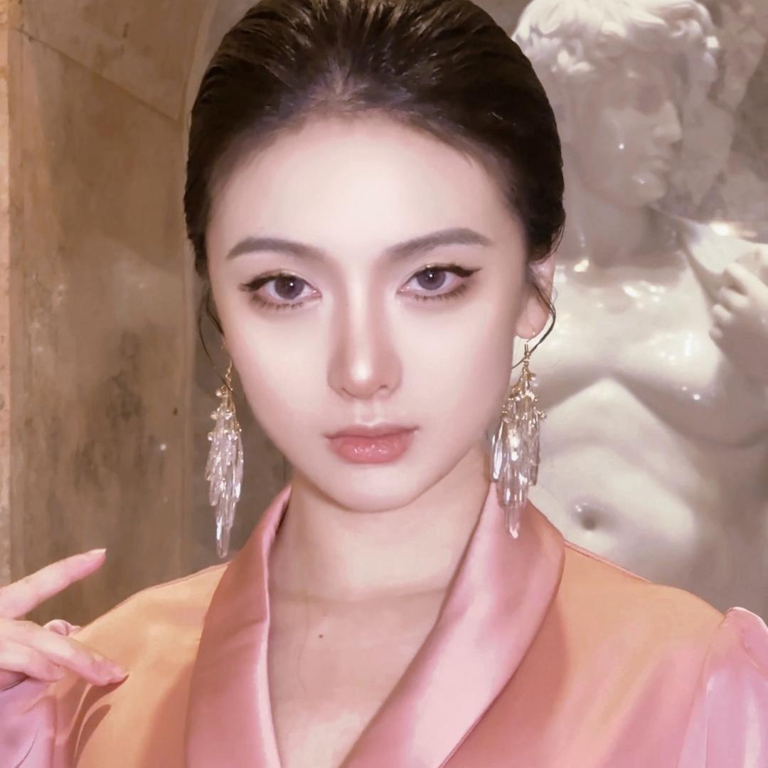 依云☁️