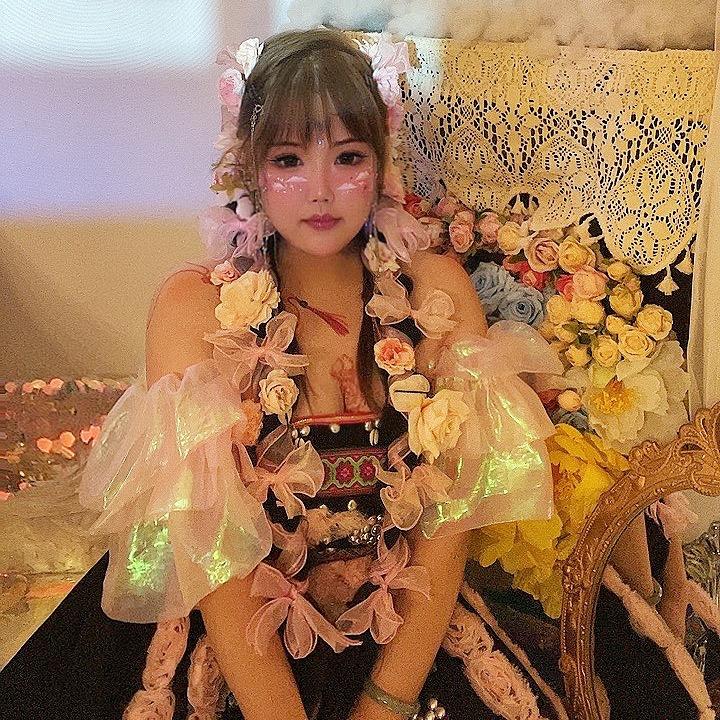 小九.