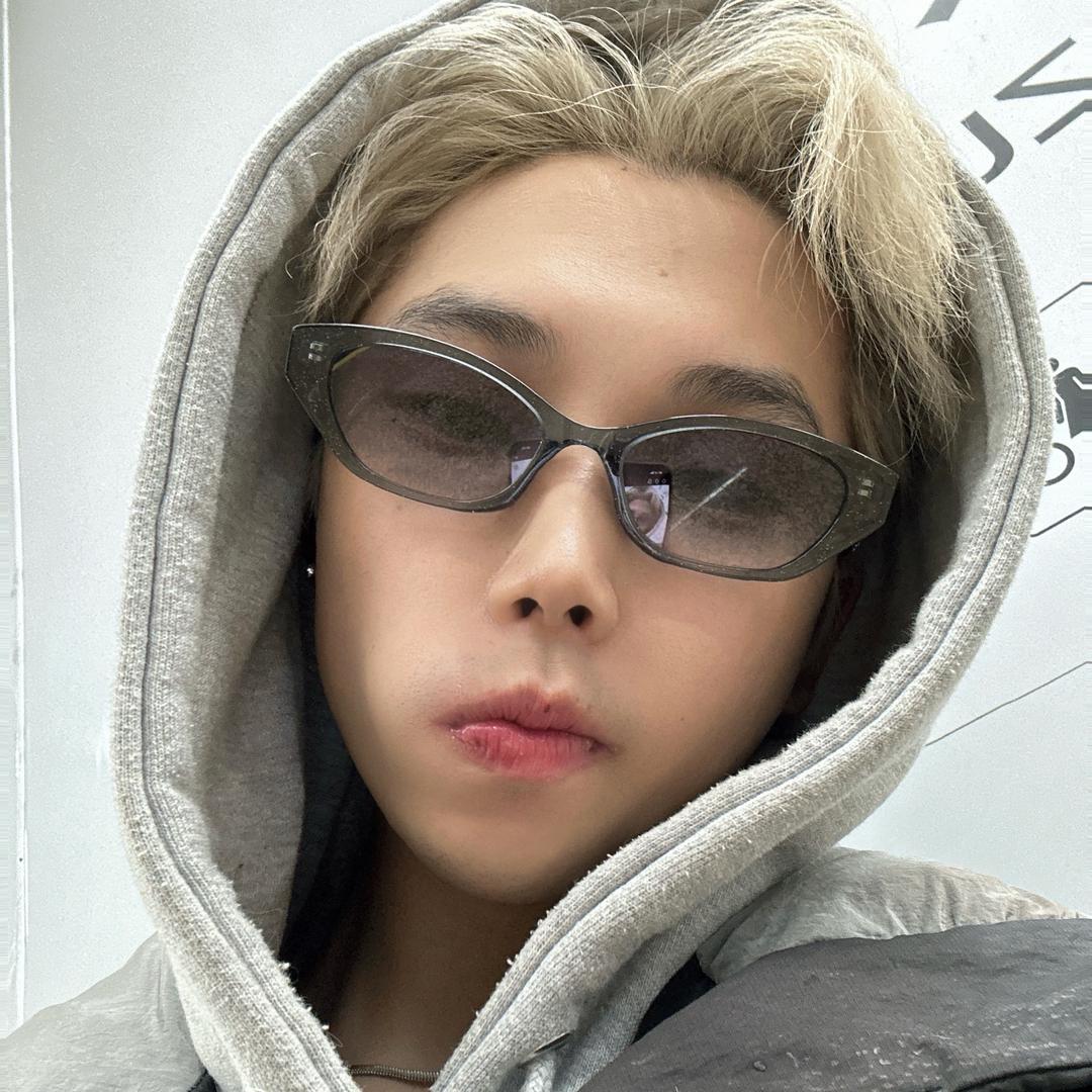 王幸幸不爱刮胡子