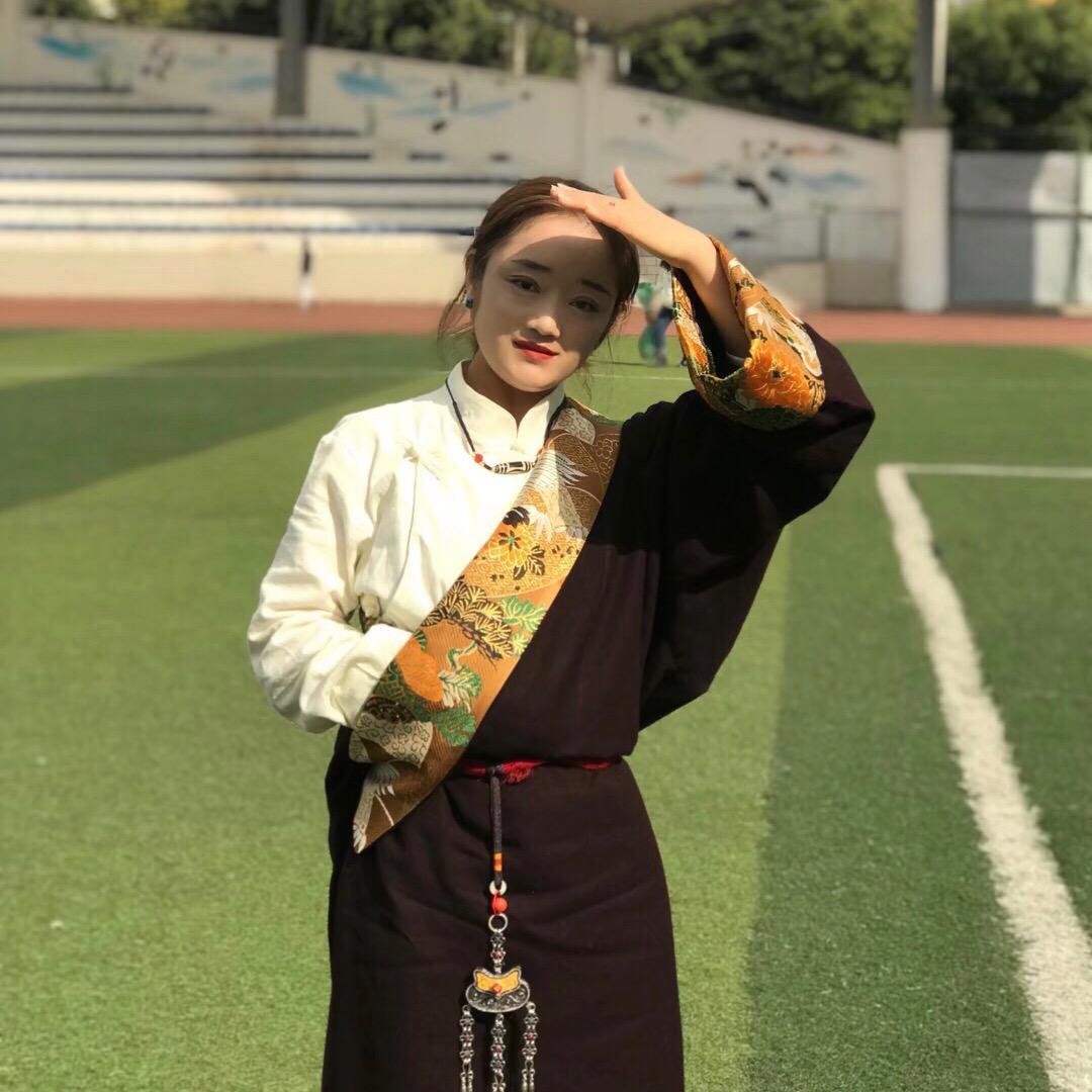 《白鹤》.拉姆     “卓热查姆”