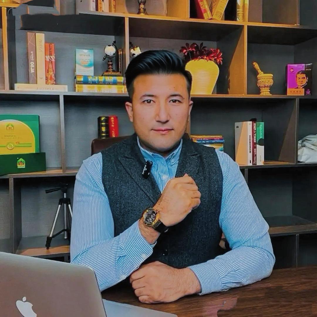 爱丽娜帕斯aLiMJaN