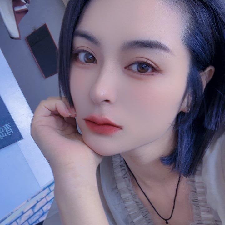 妆典美睫美甲师杨洋