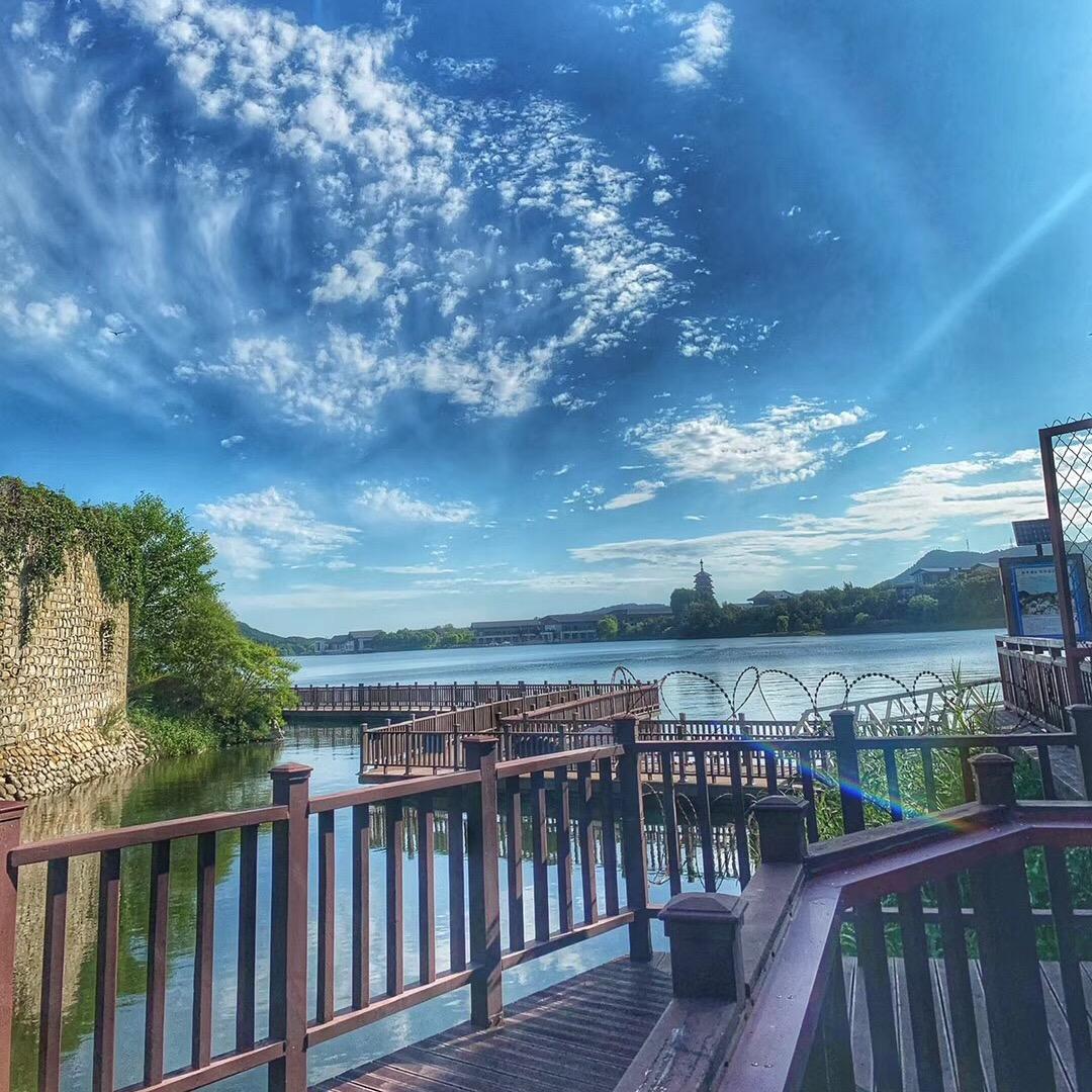 峨眉小院草莓采摘园