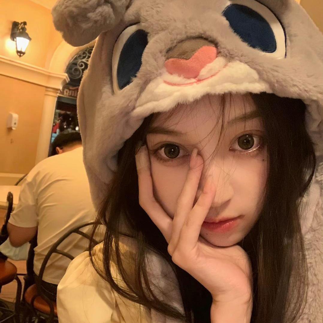 三秒小哭包头像