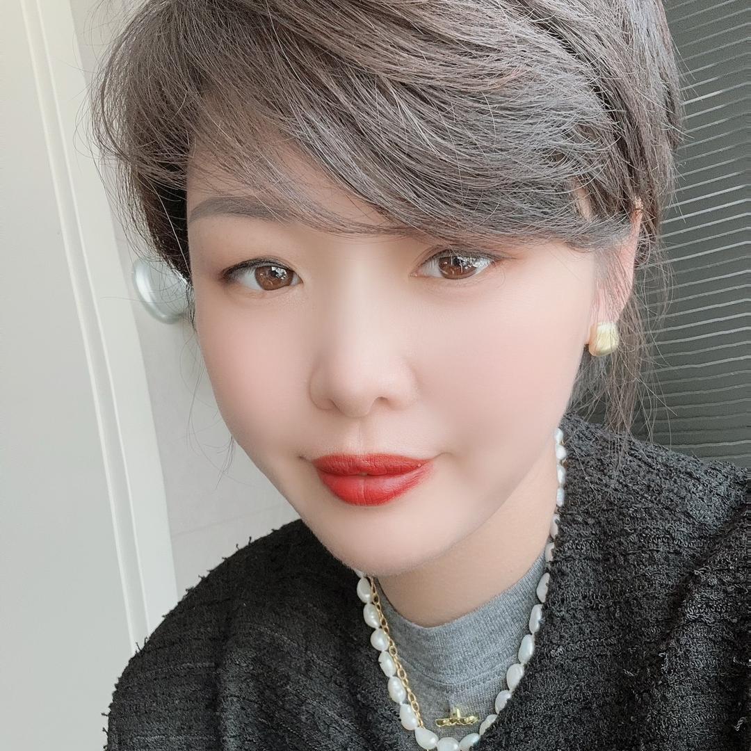 启航女装工作室
