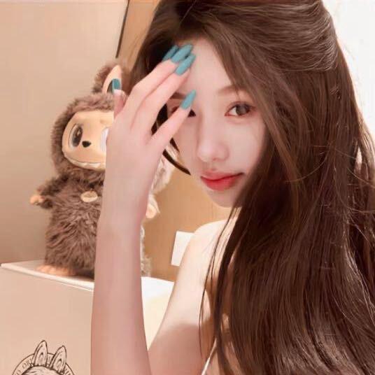 小小糯.