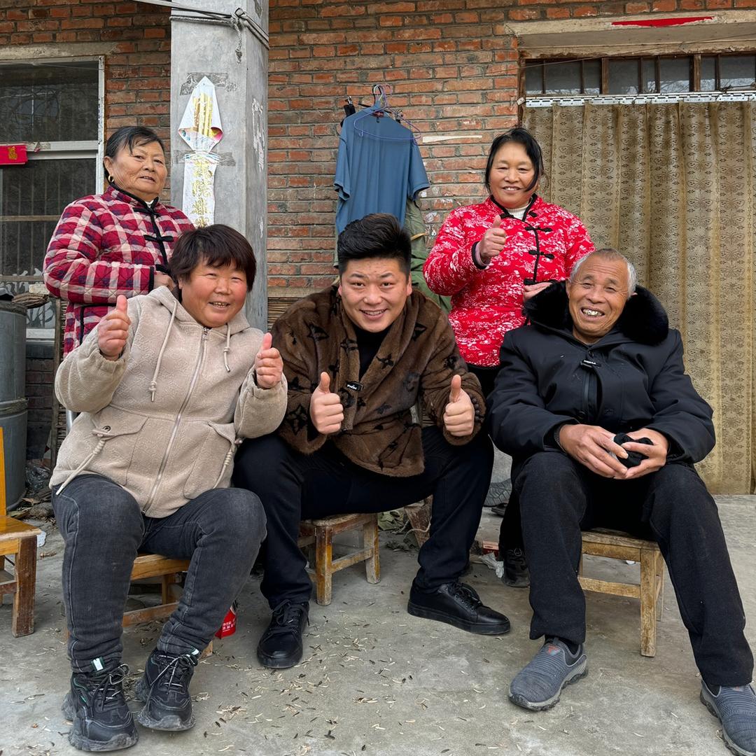 游三朋友圈