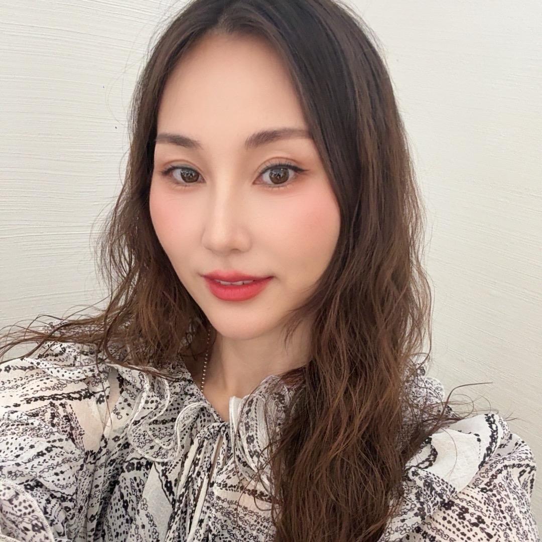 e橱小姐姐