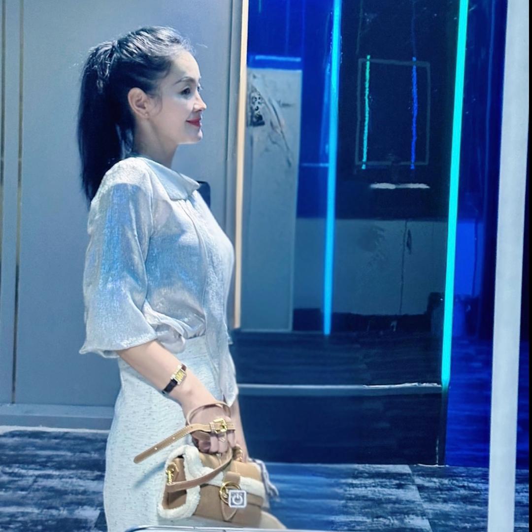 青河县狼宝尚品-孜依拉