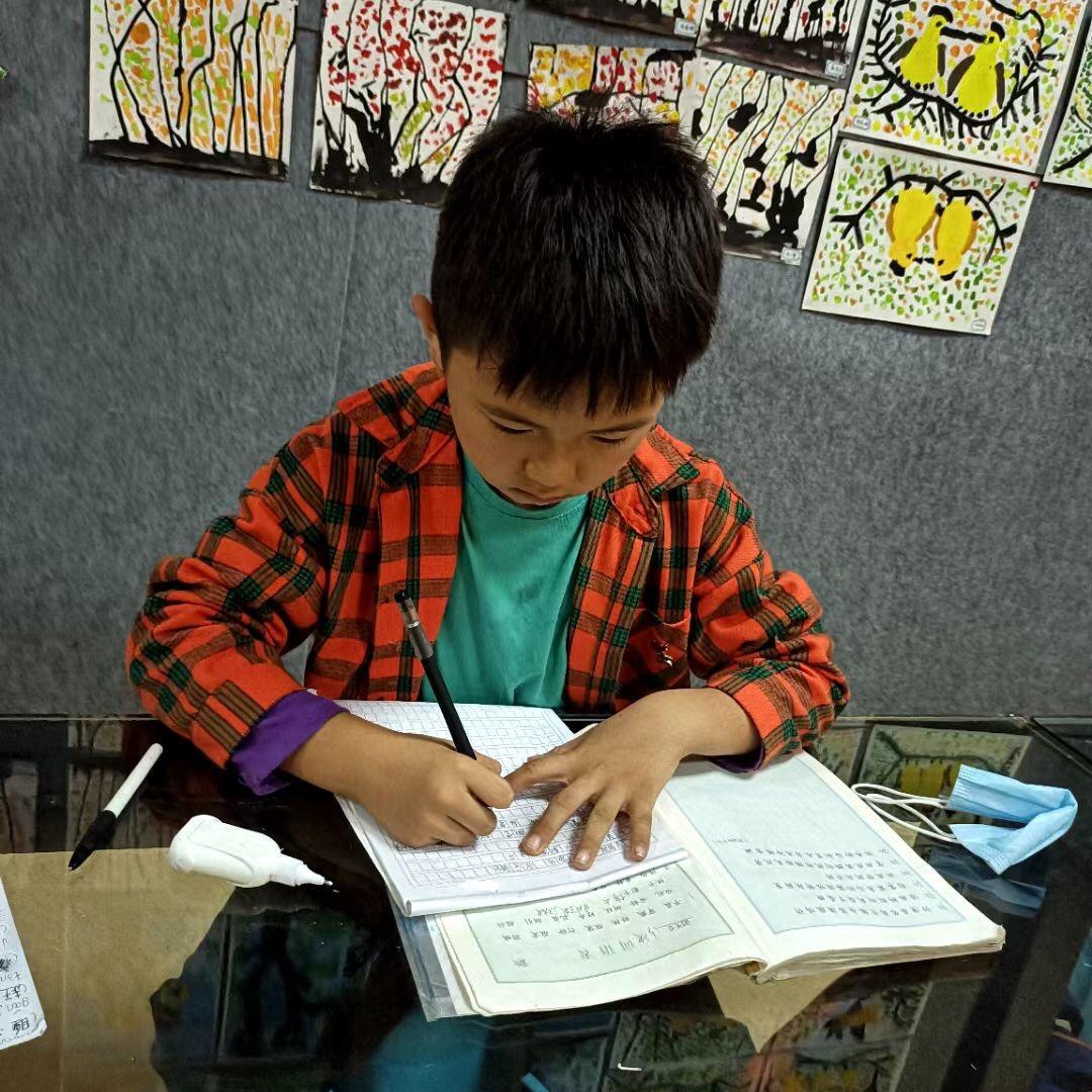 仰望天空€天空依旧