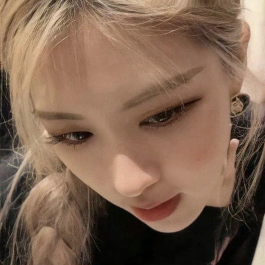 娜娜.