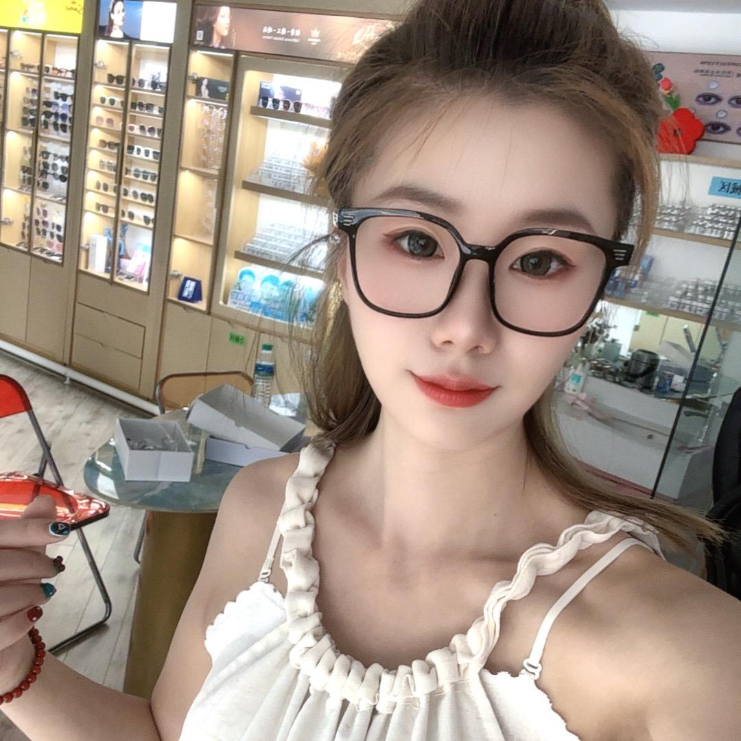 汣目眼镜(如皋吾悦广场店)官方号