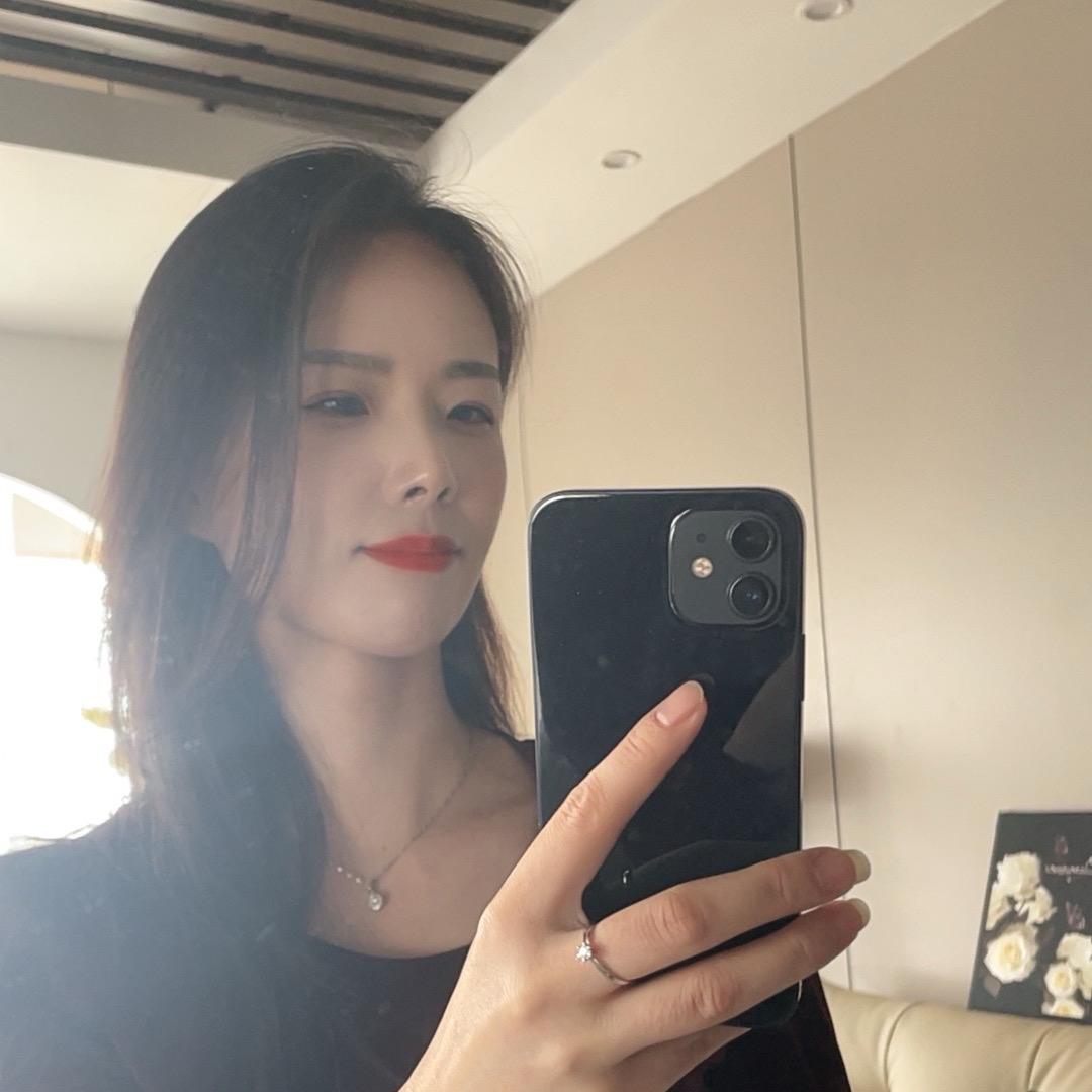 小月爱穿搭